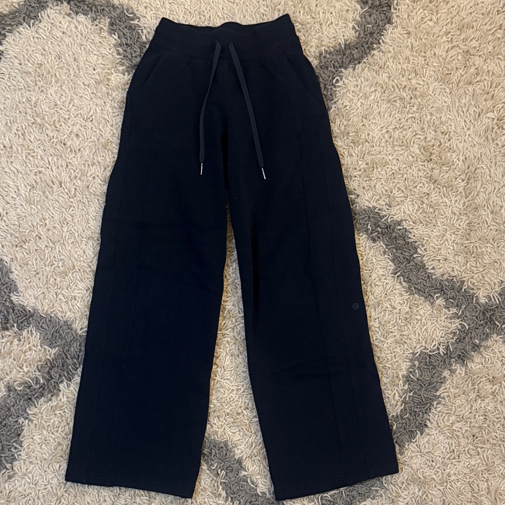 lululemon athletica Women’s Navy Sweatpants